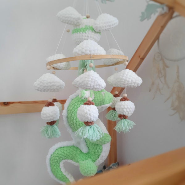 Mobile bébé Chojin complet avec dragon suspendu – Les Doudous de Woolfy